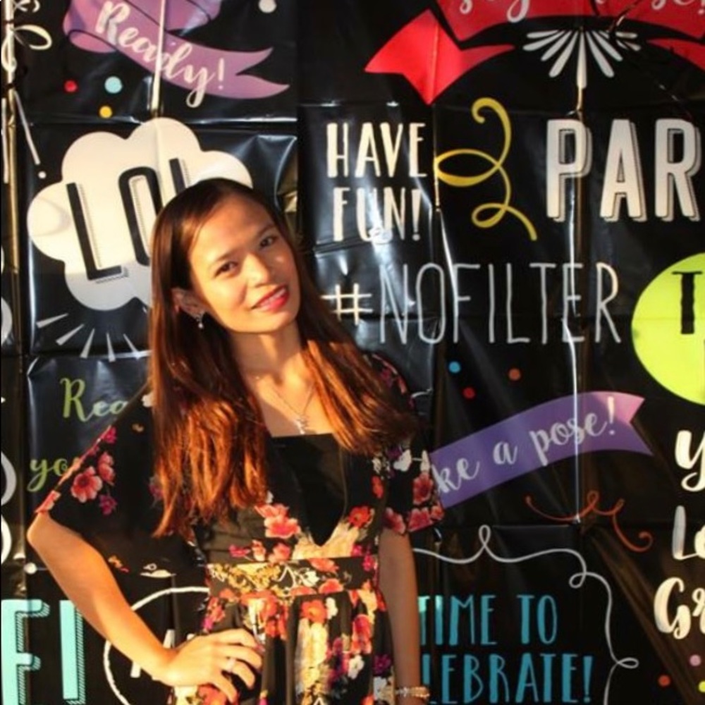 Meet your Posher, Jenycel